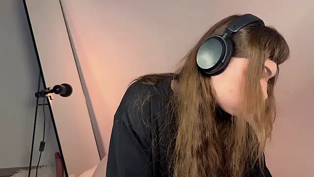 Snapshot of PaulaPratt chatting on March 18, 6:14 am PaulaPratt online show from March 18, 6:14 am