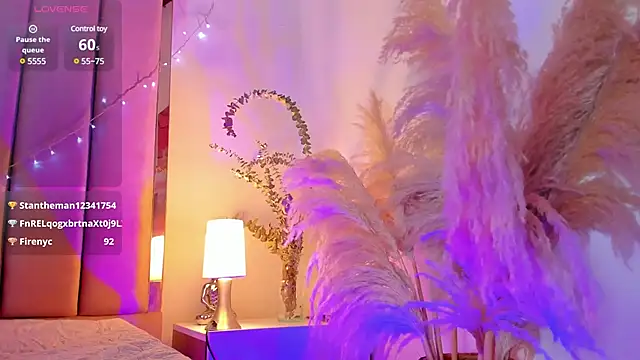 Snapshot of VICTORIA_RASH chatting on January 15, 9:51 pm VICTORIA RASH online show from January 15, 9:51 pm