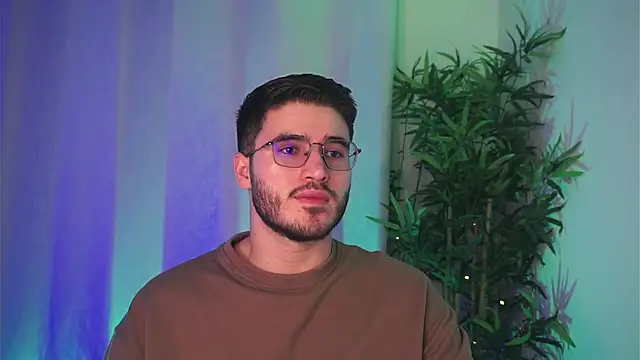 Tony Wylie online show from March 27, 3:34 am