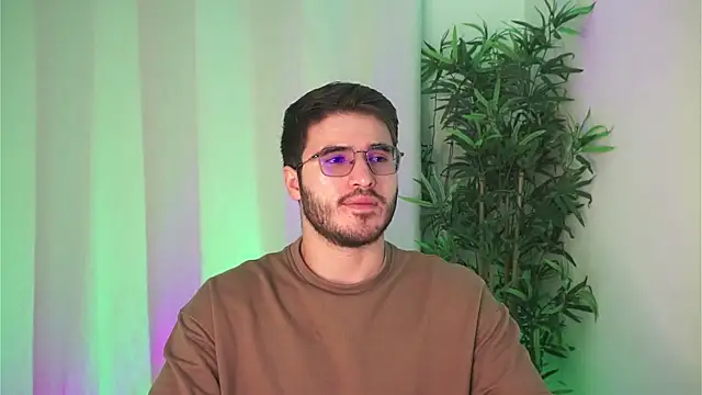 Tony Wylie online show from April 18, 4:16 am