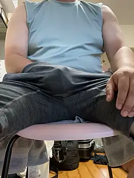 Snapshot of sakuto07 chatting on October 1, 8:20 am sakuto07 online show from October 1, 8:20 am