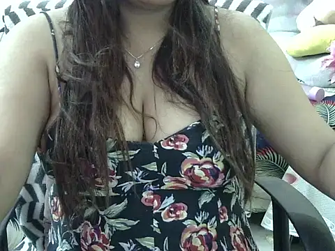 Snapshot of Bold_Pooja chatting on May 16, 10:36 am Bold Pooja online show from May 16, 10:36 am