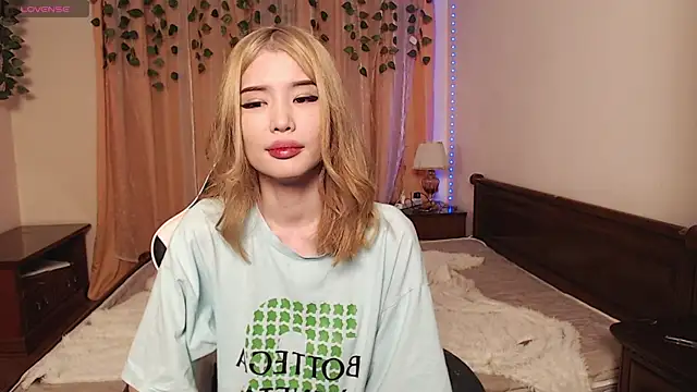 Velvetsky 1 online show from January 16, 6:06 pm