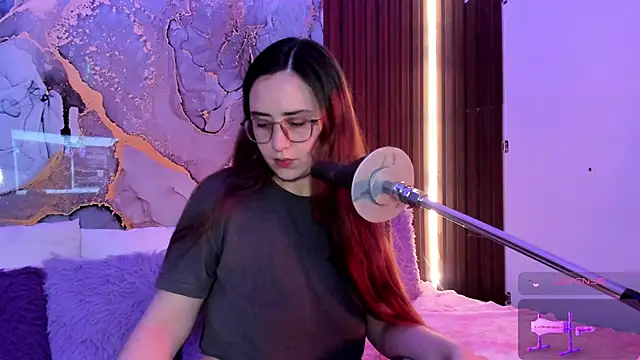 centaurigirl online show from November 9, 11:58 pm