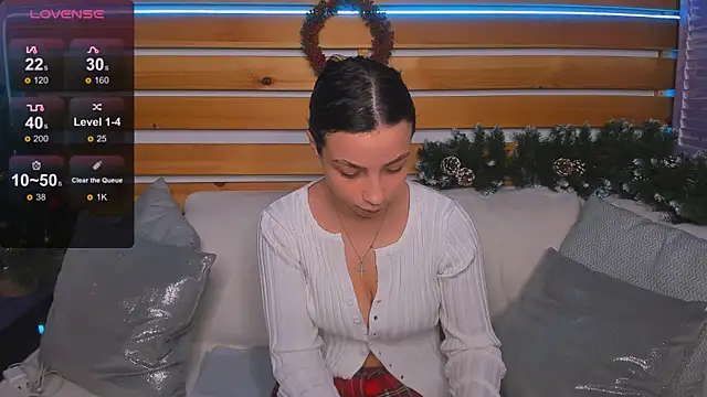 Snapshot of Tanita_Lambic chatting on December 13, 1:37 am Tanita Lambic online show from December 13, 1:37 am