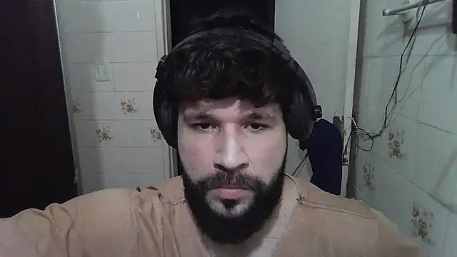 Snapshot of Cauan-t chatting on January 14, 9:09 pm Cauan-t online show from January 14, 9:09 pm