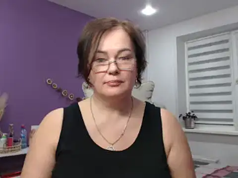 Nora Star online show from December 3, 2:05 pm