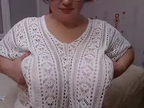 Nora Star online show from February 13, 10:00 pm