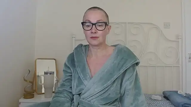 ELEGANT-ARIA36 online show from March 15, 2:12 pm