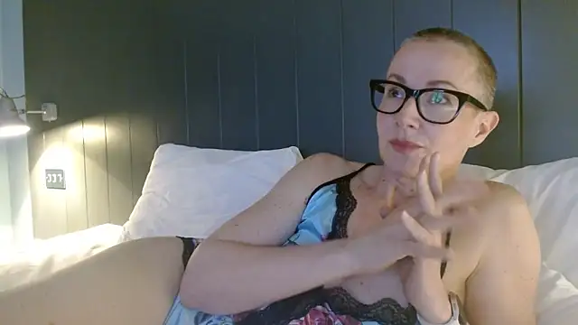 ELEGANT-ARIA36 online show from March 22, 8:23 pm