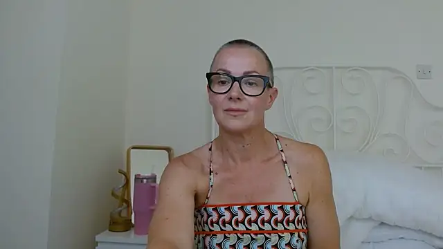 ELEGANT-ARIA36 online show from July 19, 2:21 pm