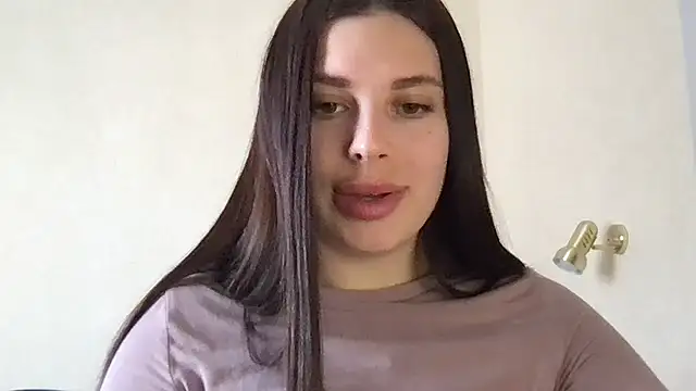 MoonriseGoddess online show from March 27, 9:42 am