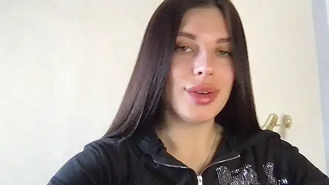 MoonriseGoddess online show from April 5, 9:28 am