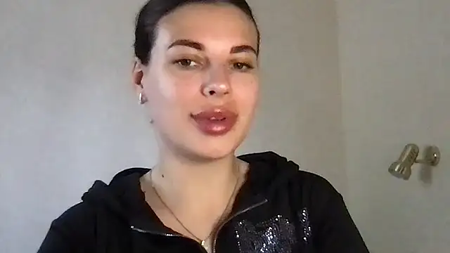 Snapshot of MoonriseGoddess chatting on April 19, 9:52 am MoonriseGoddess online show from April 19, 9:52 am