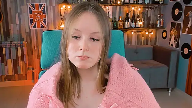 Snapshot of VivienLeeigh chatting on January 22, 1:53 pm VivienLeeigh online show from January 22, 1:53 pm