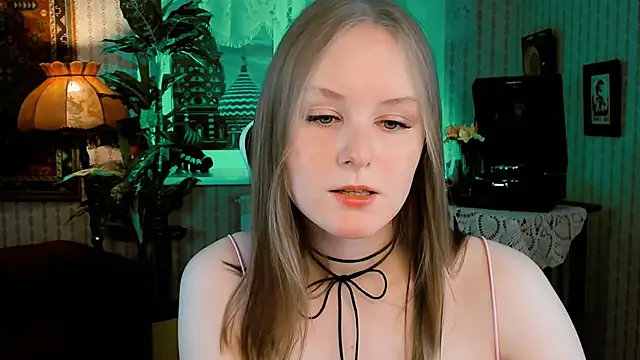 Snapshot of VivienLeeigh chatting on January 26, 9:08 am VivienLeeigh online show from January 26, 9:08 am