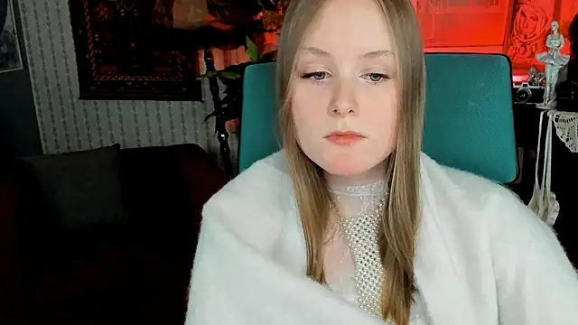 Snapshot of VivienLeeigh chatting on February 9, 4:40 pm VivienLeeigh online show from February 9, 4:40 pm