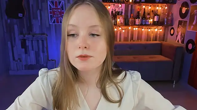 Snapshot of VivienLeeigh chatting on February 28, 1:14 pm VivienLeeigh online show from February 28, 1:14 pm