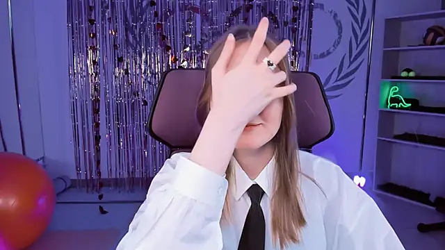 Snapshot of VivienLeeigh chatting on March 9, 3:16 pm VivienLeeigh online show from March 9, 3:16 pm