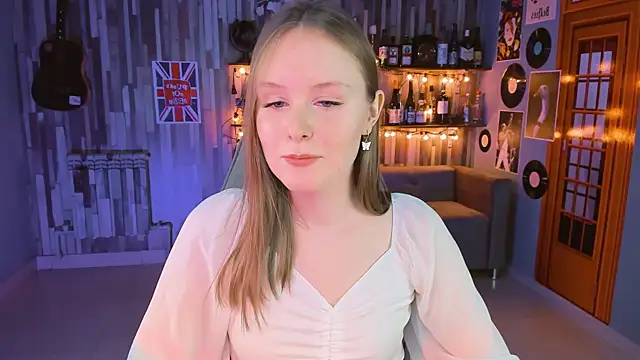 Snapshot of VivienLeeigh chatting on March 18, 4:15 pm VivienLeeigh online show from March 18, 4:15 pm