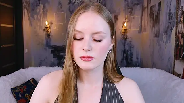 Snapshot of VivienLeeigh chatting on November 25, 1:11 pm VivienLeeigh online show from November 25, 1:11 pm