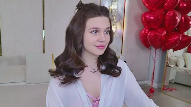 RihannaRose online show from February 7, 5:05 pm