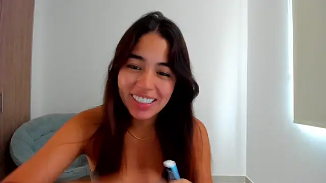 Snapshot of AriaMontgomery chatting on March 4, 2:32 pm AriaMontgomery online show from March 4, 2:32 pm