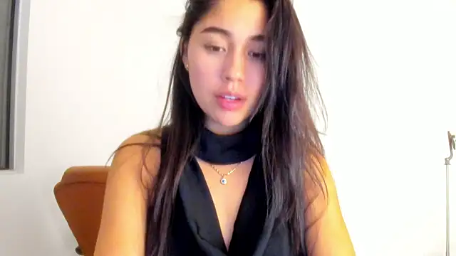 Snapshot of AriaMontgomery chatting on July 5, 8:21 am AriaMontgomery online show from July 5, 8:21 am