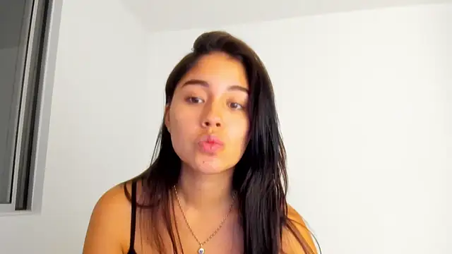 Snapshot of AriaMontgomery chatting on July 7, 7:56 am AriaMontgomery online show from July 7, 7:56 am
