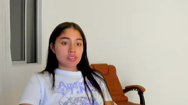 Snapshot of AriaMontgomery chatting on July 8, 1:10 am AriaMontgomery online show from July 8, 1:10 am