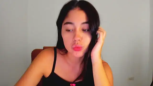 Snapshot of AriaMontgomery chatting on July 23, 3:37 am AriaMontgomery online show from July 23, 3:37 am