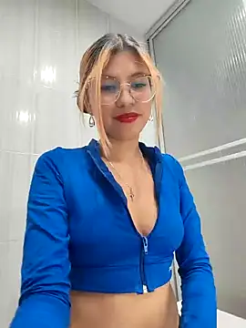 little mavi online show from January 18, 11:11 pm