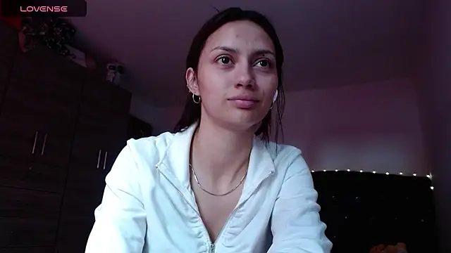 holy juli online show from September 16, 8:54 pm