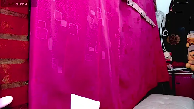 holy juli online show from January 8, 4:26 am