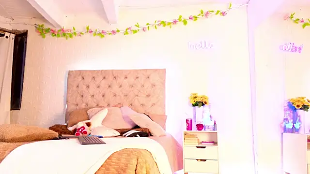 Snapshot of Anastasia2023 chatting on October 13, 8:58 am Anastasia2023 online show from October 13, 8:58 am