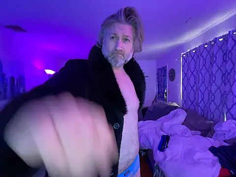 onlym4m online show from February 9, 3:23 pm