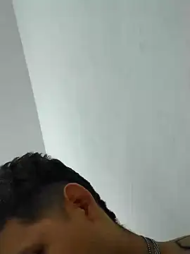 Snapshot of King_russo chatting on February 2, 6:04 am King russo online show from February 2, 6:04 am