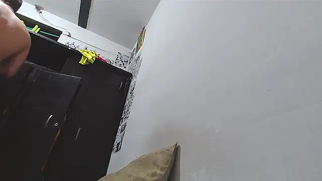 Snapshot of King_russo chatting on February 5, 5:20 am King russo online show from February 5, 5:20 am