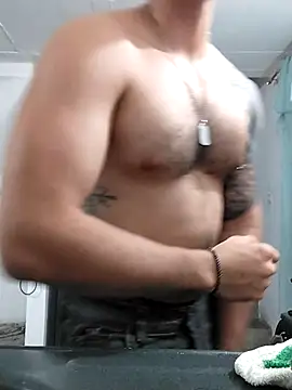 Snapshot of King_russo chatting on February 15, 3:20 am King russo online show from February 15, 3:20 am