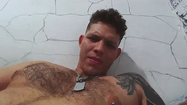 Snapshot of King_russo chatting on February 28, 5:15 am King russo online show from February 28, 5:15 am