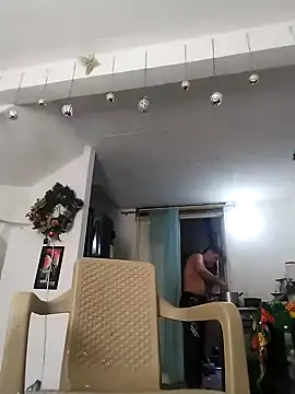 Snapshot of King_russo chatting on December 13, 9:09 pm King russo online show from December 13, 9:09 pm