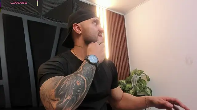 Snapshot of JeanColleman chatting on December 13, 11:10 pm JeanColleman online show from December 13, 11:10 pm