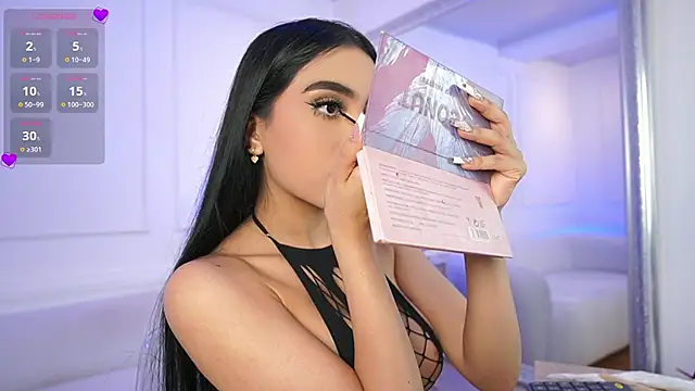 Snapshot of elasummer chatting on January 23, 3:22 pm elasummer online show from January 23, 3:22 pm