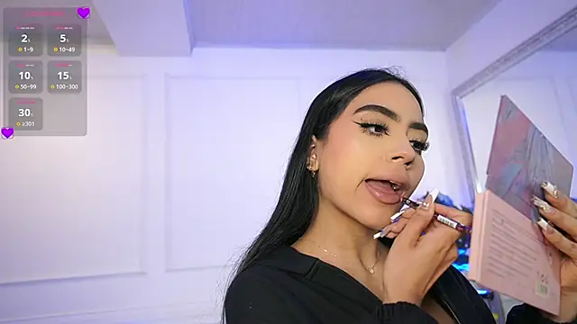 Snapshot of elasummer chatting on January 30, 11:33 am elasummer online show from January 30, 11:33 am