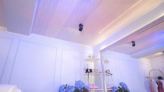 elasummer online show from March 16, 12:53 pm