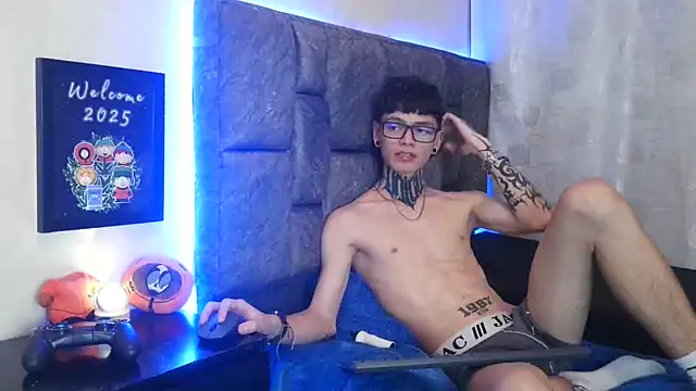 Snapshot of Dan_brownn chatting on January 3, 3:38 am Dan brownn online show from January 3, 3:38 am