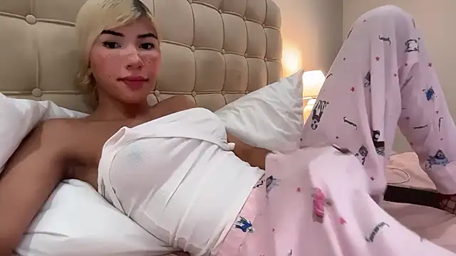 Snapshot of valeri-bigcock chatting on November 26, 10:33 pm valeri-bigcock online show from November 26, 10:33 pm