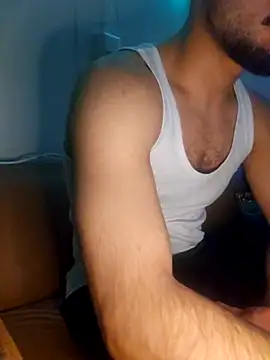 Snapshot of Amir334_ chatting on September 24, 10:35 pm Amir334 online show from September 24, 10:35 pm