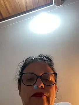 Sharongirl07 online show from May 10, 3:44 am
