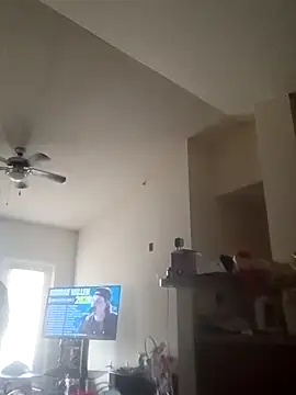 Playmate86 online show from April 5, 3:42 pm